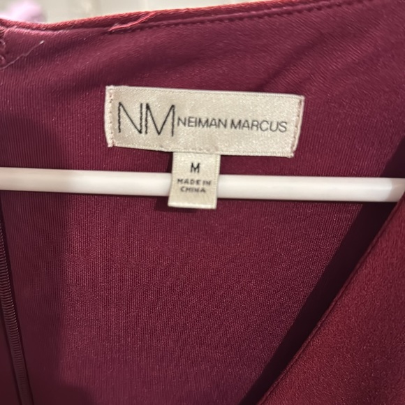 Burgundy knee length dress - Picture 3 of 4